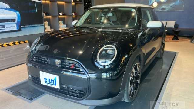 2025 BMW MINI