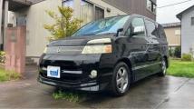2005 Toyota Voxy