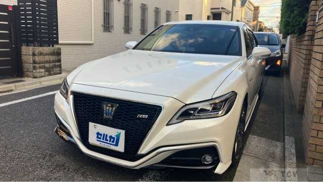 2018 Toyota Crown Hybrid