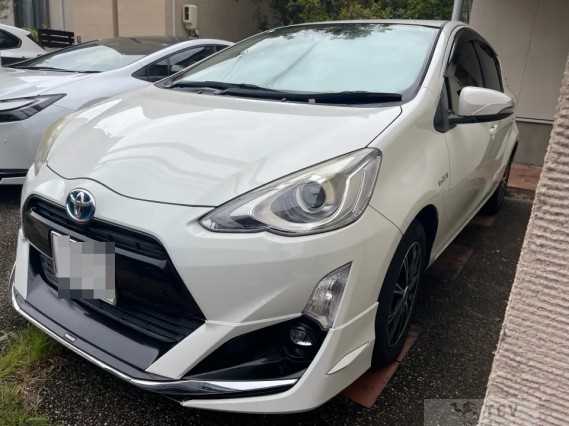 2015 Toyota AQUA
