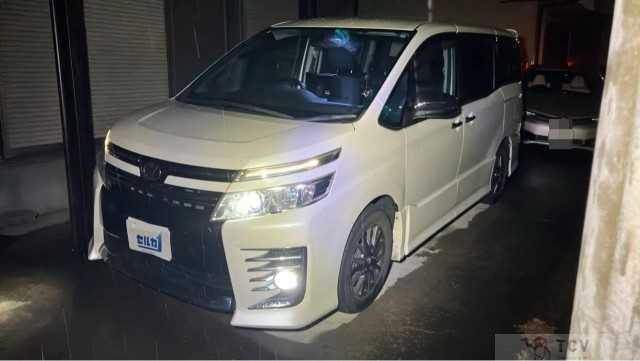 2015 Toyota Voxy