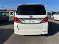 2013 Toyota Vellfire