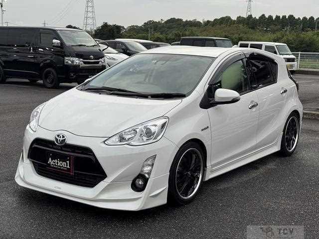 2016 Toyota AQUA