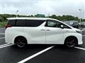 2015 Toyota Alphard Hybrid