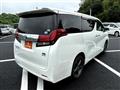 2015 Toyota Alphard Hybrid