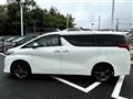 2015 Toyota Alphard Hybrid
