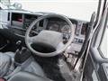 2020 Isuzu Elf Truck