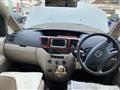 2004 Toyota Noah