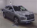 2020 Mitsubishi RVR