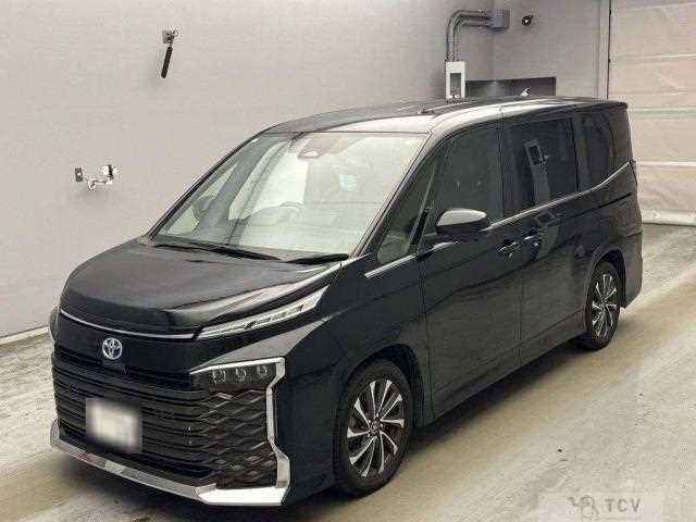 2022 Toyota Voxy