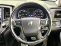 2013 Toyota Crown Hybrid