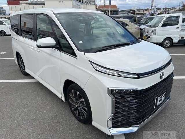 2025 Toyota Voxy