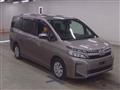 2017 Toyota Voxy