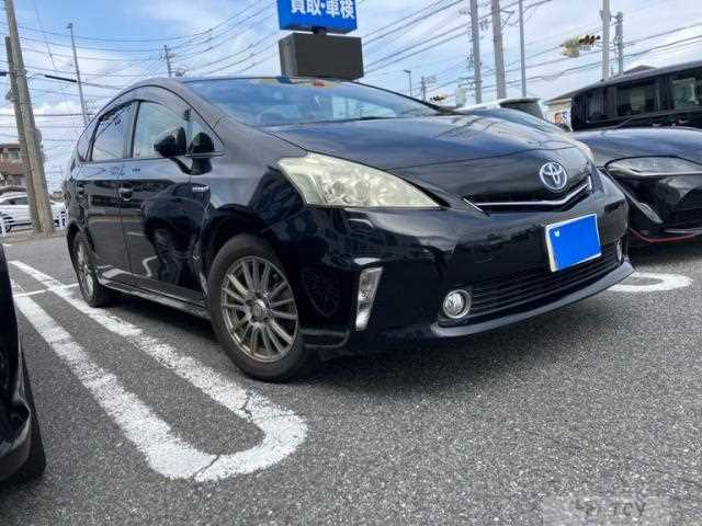 2013 Toyota PRIUS α