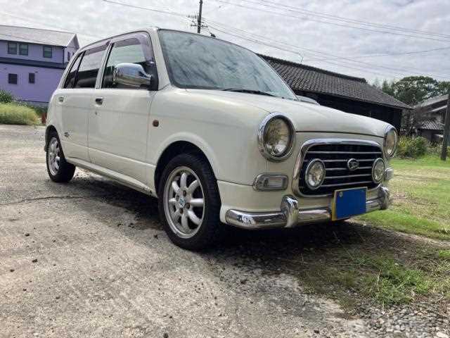 2004 Daihatsu Miragino