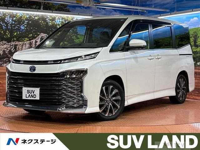 2022 Toyota Voxy