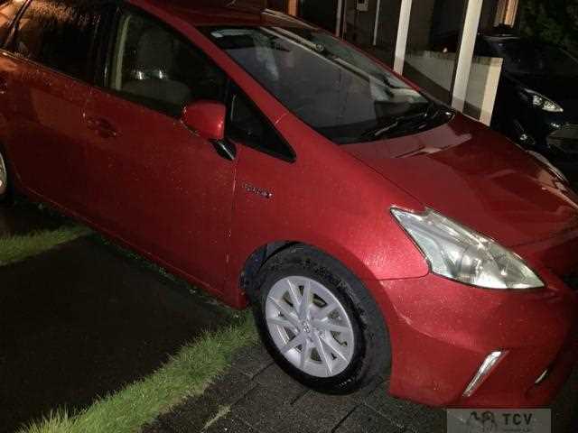 2012 Toyota PRIUS α