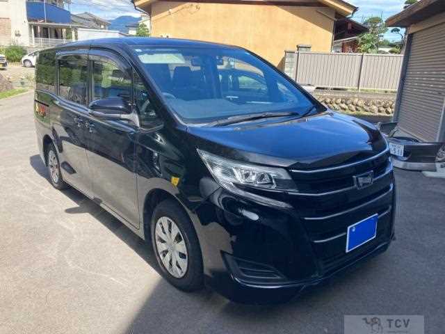 2017 Toyota Noah