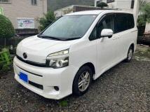2010 Toyota Voxy