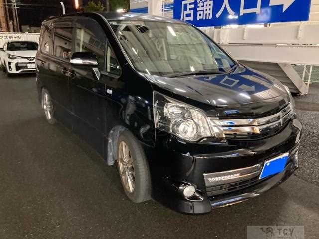 2013 Toyota Noah