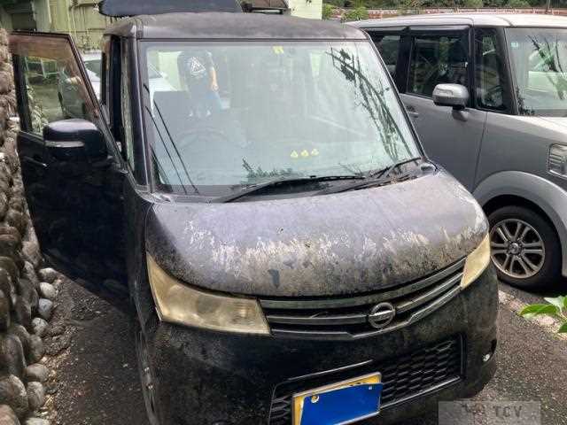 2010 Nissan ROOX
