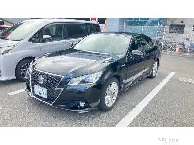 2014 Toyota Crown Hybrid