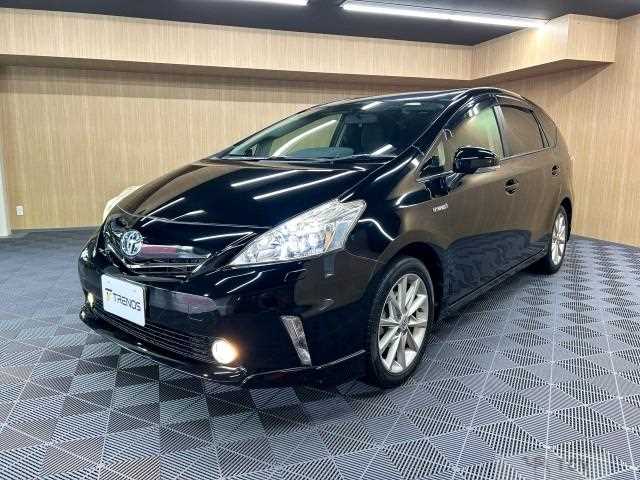 2013 Toyota PRIUS α
