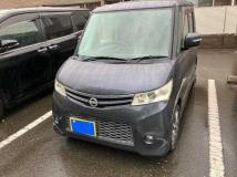 2011 Nissan ROOX