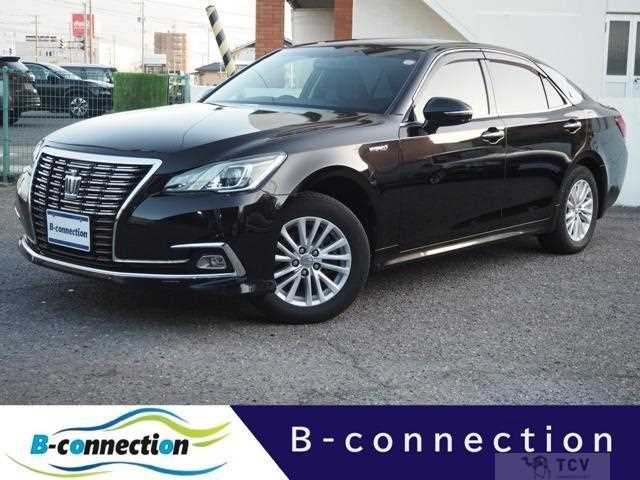 2016 Toyota Crown Hybrid