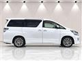 2013 Toyota Vellfire