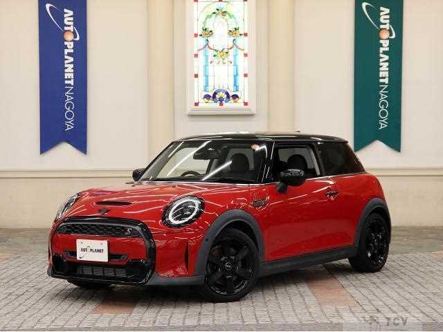 2022 BMW MINI