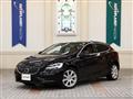 2020 Volvo V40