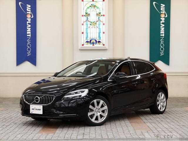 2020 Volvo V40