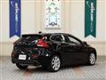2020 Volvo V40
