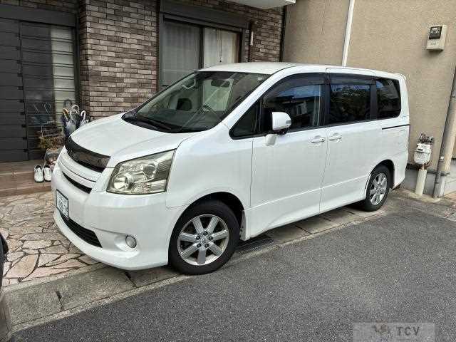 2007 Toyota Noah
