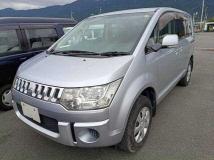 2016 Mitsubishi Delica D5