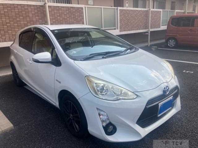 2016 Toyota AQUA