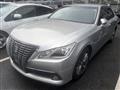 2013 Toyota Crown Hybrid