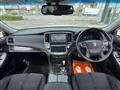 2013 Toyota Crown Hybrid
