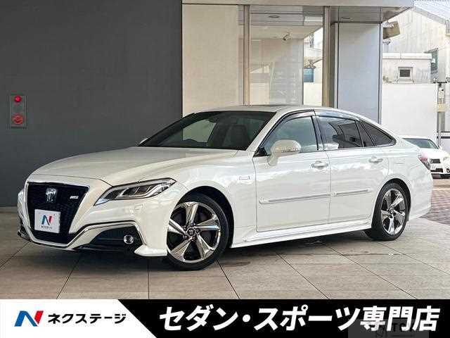 2018 Toyota Crown Hybrid