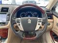 2012 Toyota Crown
