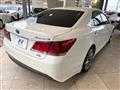 2013 Toyota Crown Hybrid