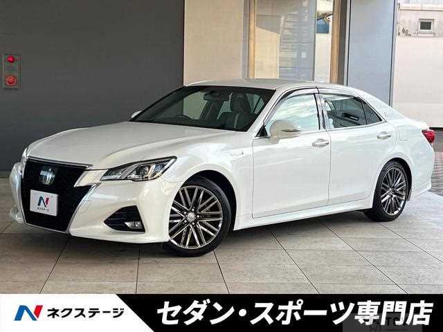 2017 Toyota Crown Hybrid