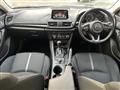 2017 Mazda Axela