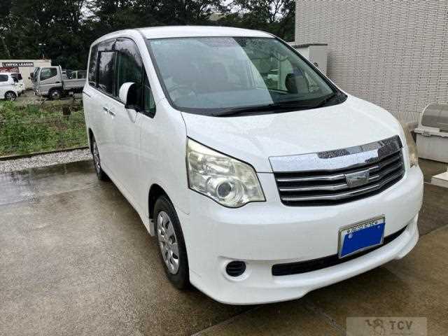 2011 Toyota Noah