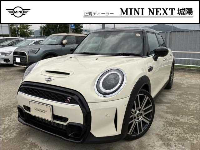 2022 BMW MINI