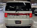 2011 Mitsubishi Delica D5