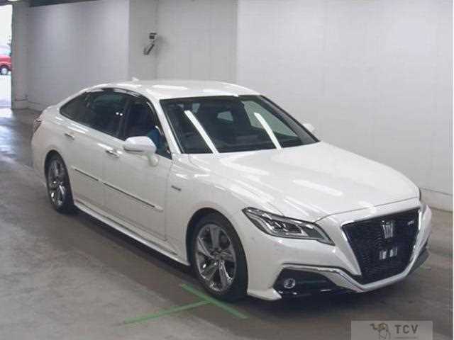 2019 Toyota Crown Hybrid