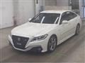 2019 Toyota Crown Hybrid