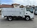 2016 Isuzu Elf Truck